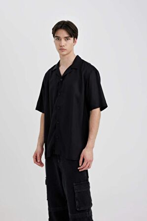 DeFacto Regular Fit Yazlık Apaş Yaka Viskon Basic Düz Kısa Kollu Gömlek C4735AX24SMBK81