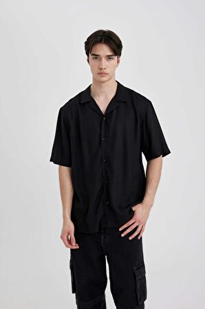 DeFacto Regular Fit Yazlık Apaş Yaka Viskon Basic Düz Kısa Kollu Gömlek C4735AX24SMBK81
