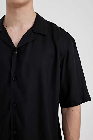 DeFacto Regular Fit Yazlık Apaş Yaka Viskon Basic Düz Kısa Kollu Gömlek C4735AX24SMBK81