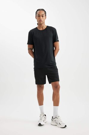 DeFactoFit Siyah Standart Fit Normal Kesim Bisiklet Yaka Sporcu Kısa Kollu Tişört C9175AX24AUBK81