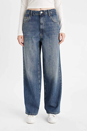 DeFacto Baggy Fit Yüksek Bel Katlamalı Paça Bilek Boy Yıkamalı Jean Pantolon D5441AX24AUNM34