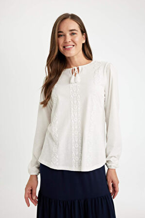 DeFacto Regular Fit Bisiklet Yaka Bağlamalı Flamlı Pamuk Uzun Kollu Tişört D6457AX24AUER105