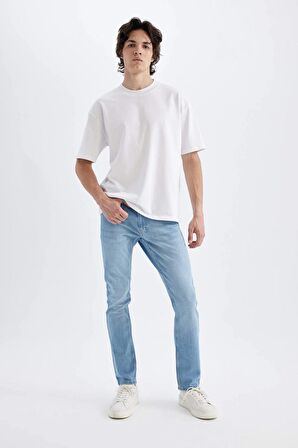 DeFacto Pedro Slim Fit Dar Kalıp Normal Bel Dar Paça Jean Pantolon D4466AX24HSNM39