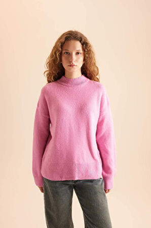 Oversize Fit Geniş Kalıp Yarım Balıkçı Yaka Triko Kazak