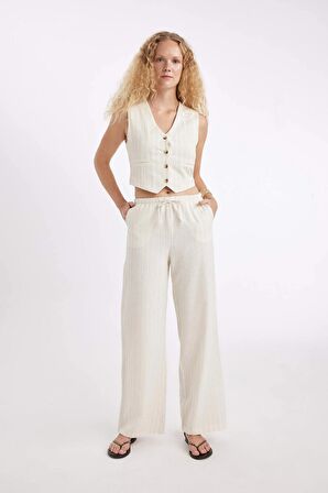 DeFacto Keten Karışımlı Pantolon Wide Leg Geniş Bol Paça Bağcıklı Üç Cepli Basic Düz Normal Bel Standart Boy D1010AX24HSER42