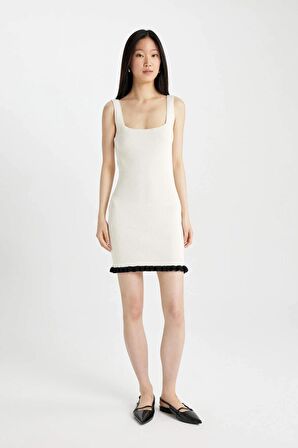 DeFacto Fitted Kare Yaka Ribana Kolsuz Mini Elbise D3001AX24SMER99