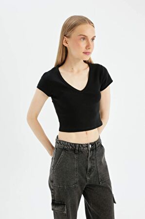DeFacto Coool Fitted V Yaka Ribana Basic Kısa Kollu Tişört D4243AX24HSBK81