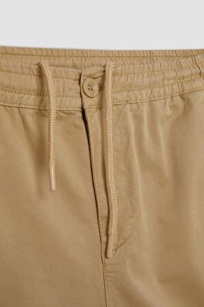 DeFacto Regular Fit Esnek Bantlı Paça Gabardin Bermuda Şort D2899AX24HSBG161