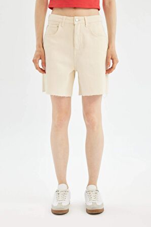 DeFacto Coool Regular Fit Normal Bel Kısa Paça Gabardin Şort D0964AX24SMER103
