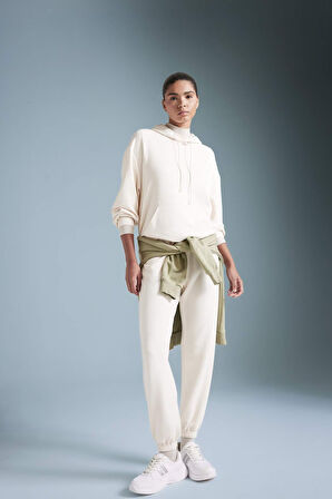 DeFactoFit Oversize Geniş Kalıp Modal Kapüşonlu Kanguru Cepli Sporcu Sweatshirt B5206AX24AUER218