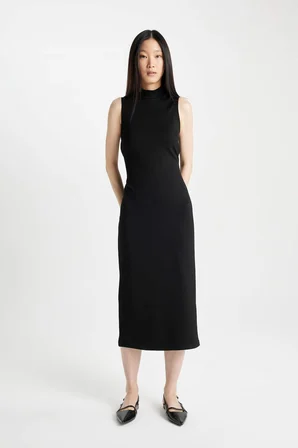 DeFacto Bodycon Vücudu Saran Basic Düz Yarım Balıkçı Yaka Siyah Kolsuz Midi Elbise	 Y8841AZ24SMBK81
