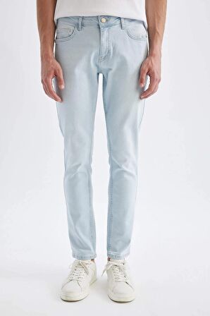 DeFacto Pedro Slim Fit Dar Kalıp Normal Bel Dar Paça Jean Pantolon D1818AX24SMNM63