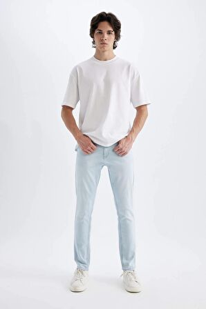 DeFacto Pedro Slim Fit Dar Kalıp Normal Bel Dar Paça Jean Pantolon D1818AX24SMNM63