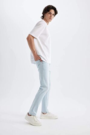 DeFacto Pedro Slim Fit Dar Kalıp Normal Bel Dar Paça Jean Pantolon D1818AX24SMNM63