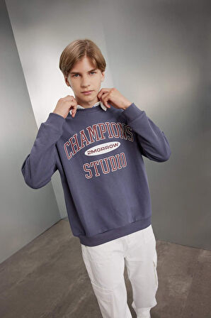 DeFacto Erkek Çocuk Oversize Geniş Kalıp Bisiklet Yaka Yazı Baskılı Okul Sweatshirt D0983A824AUIN254
