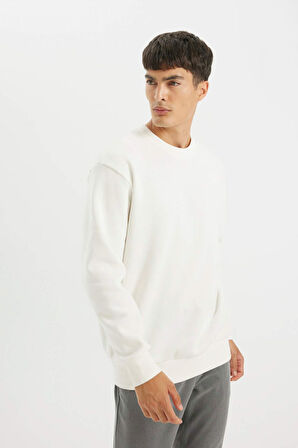 DeFacto Oversize Geniş Kalıp Bisiklet Yaka Kalın Basic Düz Sweatshirt T5139AZ24AUWT32