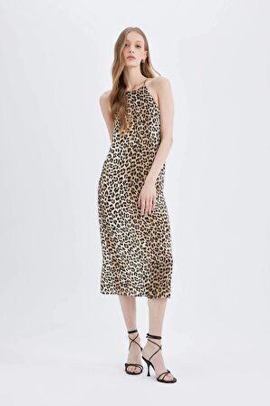 DeFacto Halter Yaka Leopar Desenli Yırtmaçlı Saten Maxi Elbise D1165AX24SMER103
