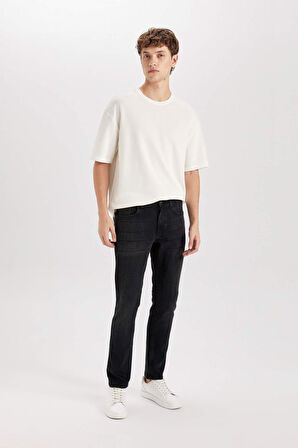 DeFacto Pedro Slim Fit Dar Kalıp Normal Bel Dar Paça Siyah Jean Pantolon R8788AZ24AUNM40