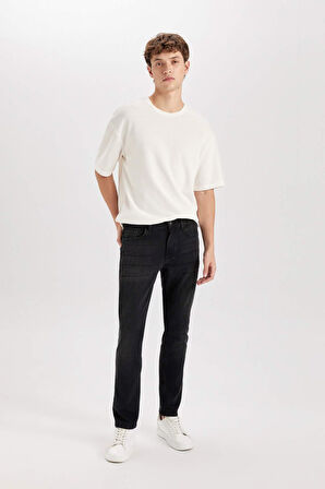 DeFacto Pedro Slim Fit Dar Kalıp Normal Bel Dar Paça Siyah Jean Pantolon R8788AZ24AUNM40