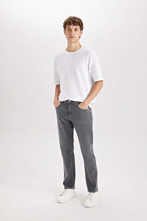 DeFacto Sergio Regular Fit Normal Kalıp Normal Bel Boru Paça Jean Pantolon B7349AX24AUNM55