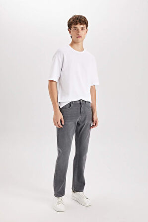DeFacto Sergio Regular Fit Normal Kalıp Normal Bel Boru Paça Jean Pantolon B7349AX24AUNM55