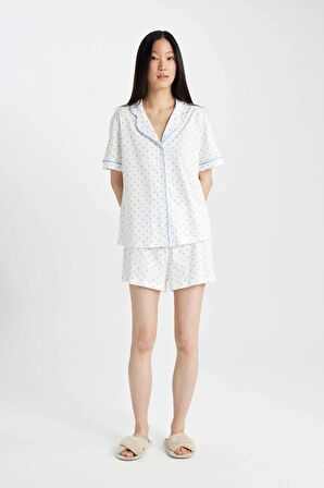 DeFacto Pijama Takımı Regular Fit Desenli Kısa Kollu Üst Şort Altı-Fall in Love D1527AX24SMER98