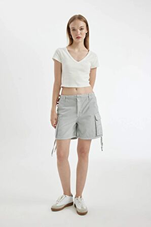 DeFacto Coool Regular Fit Normal Bel Kısa Paça Gabardin Şort D1006AX24SMGR296