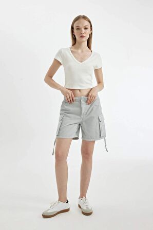 DeFacto Coool Regular Fit Normal Bel Kısa Paça Gabardin Şort D1006AX24SMGR296