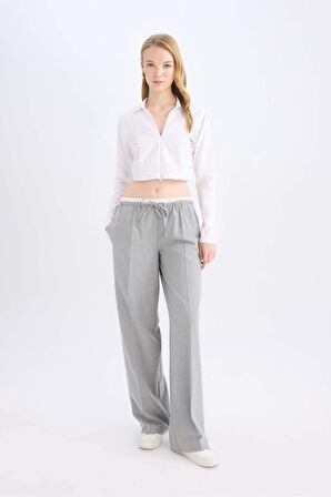DeFacto Wide Leg Kumaş Pantolon Normal Bel Geniş Cepli Pensli Bol Paça E2470AX24WNGR28