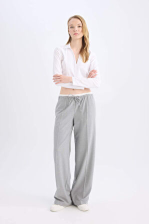 DeFacto Wide Leg Kumaş Pantolon Normal Bel Geniş Cepli Pensli Bol Paça E2470AX24WNGR28