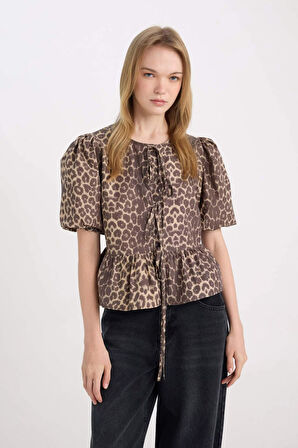 DeFacto Regular Fit Yuvarlak Yaka Leopar Desenli Önden Bağlamalı Poplin Kısa Kollu Bluz E2670AX24AUBG280