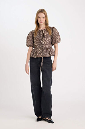 DeFacto Regular Fit Yuvarlak Yaka Leopar Desenli Önden Bağlamalı Poplin Kısa Kollu Bluz E2670AX24AUBG280