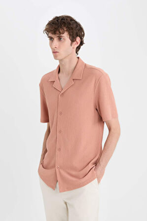 	Modern Fit Polo Yaka Dokulu Penye Kısa Kollu Gömlek