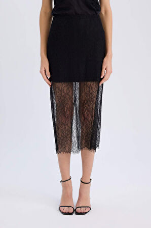 Slim Fit Dar Kesim Astarlı Midi Dantelli Etek