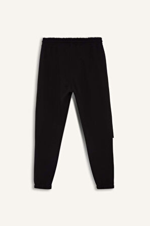 DeFactoFit NBA Boston Celtics Jogger Eşofman Altı Standart Fit Beli Bağcıklı Cepli Lastikli Paça D1562AX24WNBK81