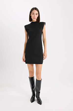 DeFacto Fitted Yarım Balıkçı Yaka Basic Düz Kolsuz Mini Elbise E2248AX24WNBK27