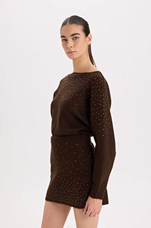 Regular Fit Kayık Yaka Taşlı Basic Düz Triko Kazak