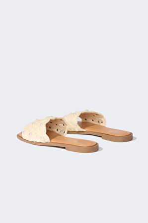 DeFacto Kadın İnci Detaylı Tek Bantlı Düz Taban Terlik E2501AX25SMBG123