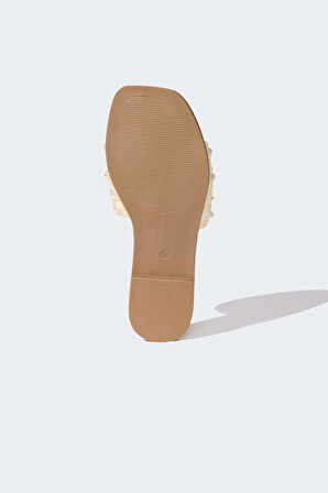 DeFacto Kadın İnci Detaylı Tek Bantlı Düz Taban Terlik E2501AX25SMBG123