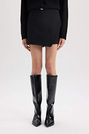 DeFacto Yüksek Bel Düz Paça Şort Etek E2647AX24AUBK81