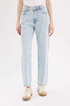 Straight Fit Normal Bel Bilek Boy Jean Yıkamalı Pantolon