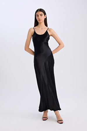 DeFacto Slim Fit Dar Kesim Viskon Askılı Maxi Siyah Abiye Elbise E2977AX24WNBK81