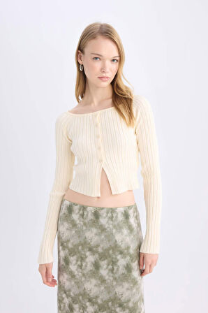 DeFacto Fitted Açık Omuz Crop Triko Kazak E0727AX24WNER222