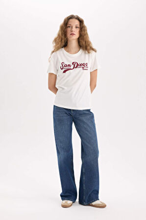 DeFacto Regular Fit Bisiklet Yaka Baskılı Kısa Kollu Tişört D9598AX25SMWT32