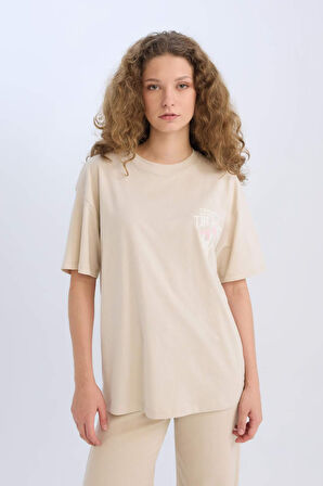 DeFacto Regular Fit Bisiklet Yaka Sırt Baskılı Kısa Kollu Tişört D9609AX25SMBG655