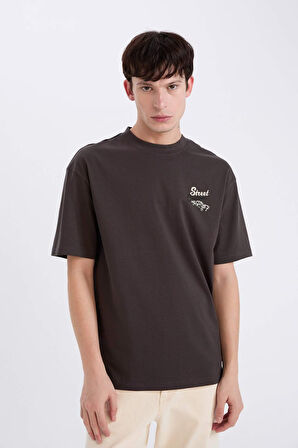 DeFacto %100 Pamuk Boxy Fit Bisiklet Yaka Sırt Baskılı Kısa Kollu Tişört D5584AX25SPAR221