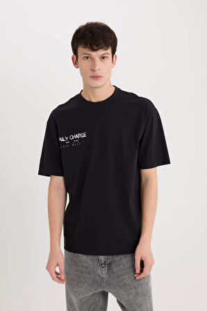 DeFacto %100 Pamuk Boxy Fit Bisiklet Yaka Sırt Baskılı Kısa Kollu Tişört D5583AX25SPBK81