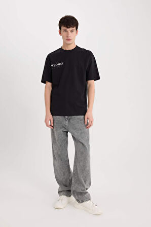 DeFacto %100 Pamuk Boxy Fit Bisiklet Yaka Sırt Baskılı Kısa Kollu Tişört D5583AX25SPBK81