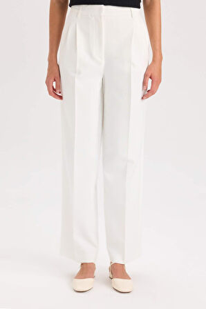 DeFacto Wide Leg Dokuma Pantolon Geniş Bol Paça Pensli Cepli Yüksek Bel Basic Düz Uzun Boy D8108AX24AUER105