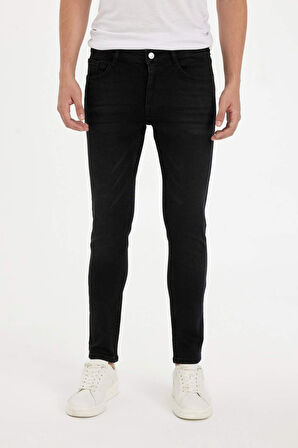 DeFacto Carlo Skinny Fit Ekstra Dar Kalıp Normal Bel Ekstra Dar Paça Jean Pantolon E0181AX24AUNM40